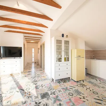 Διαμέρισμα Aurora *